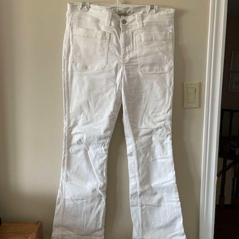 White Women's Straight-Leg Jeans Size 12🌺